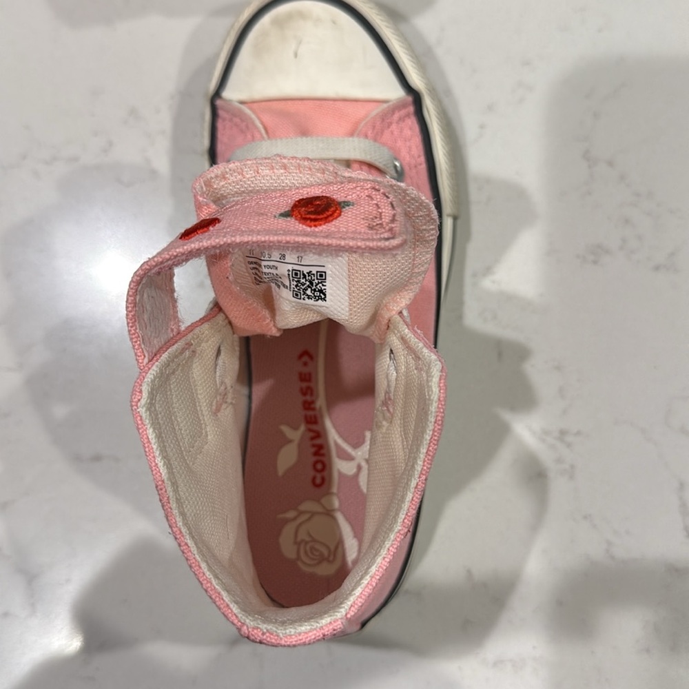 Pink Converse - Picture 8 of 9